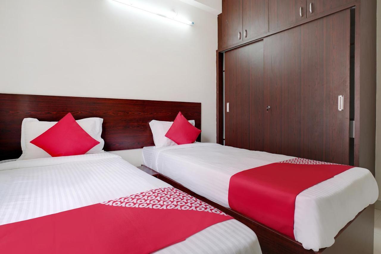 Oyo 41102 Hyderabad Elite Hotel Haidar Sahibguda Bagian luar foto