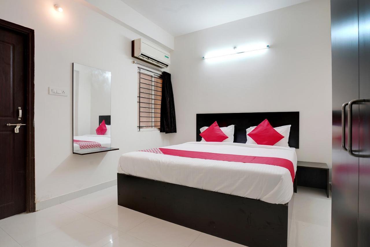 Oyo 41102 Hyderabad Elite Hotel Haidar Sahibguda Bagian luar foto